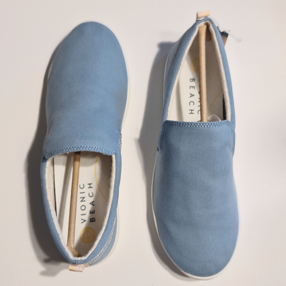 Vionic Beach sneakers